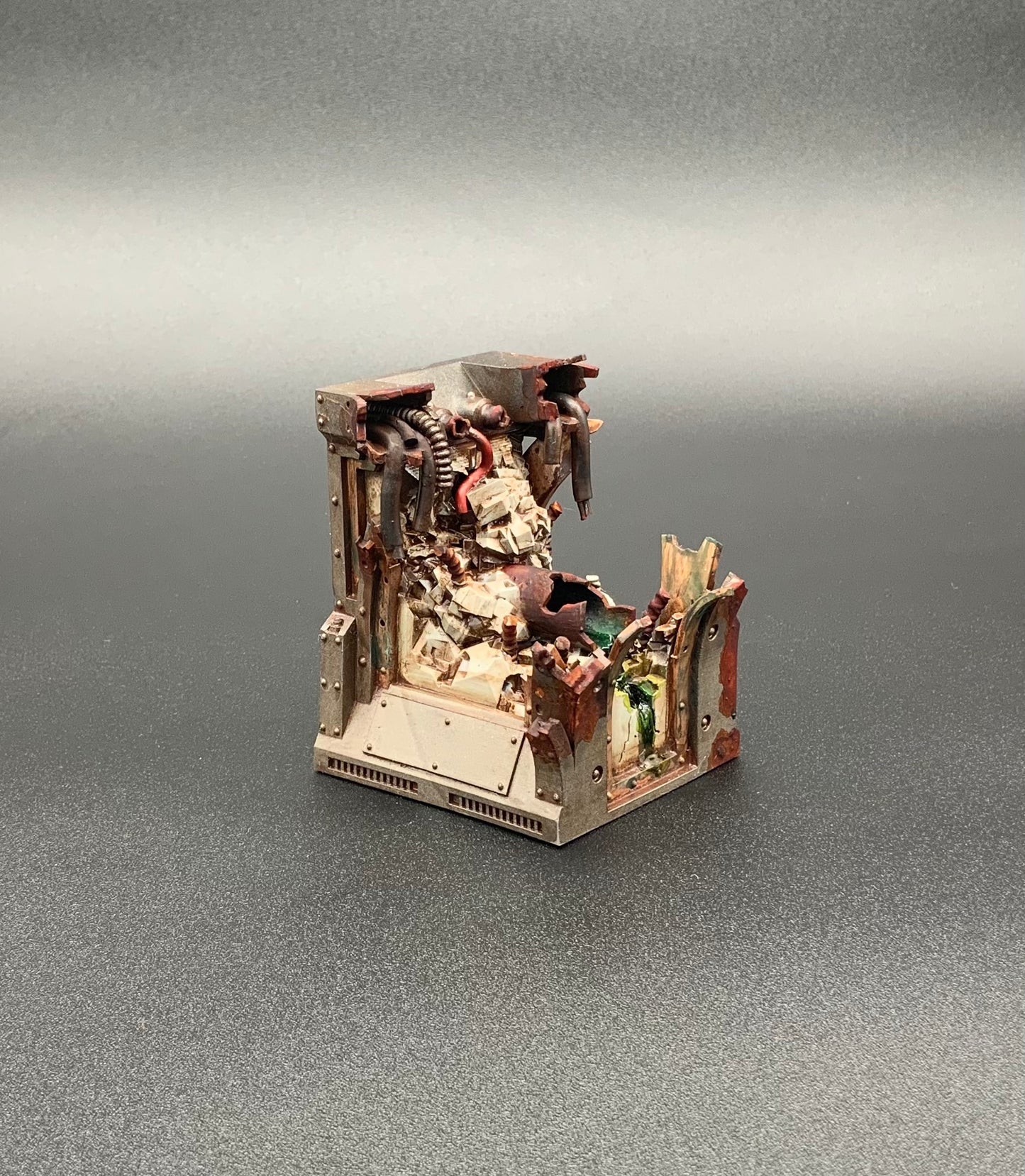 Zone Mortian, Damaged Wall Pack