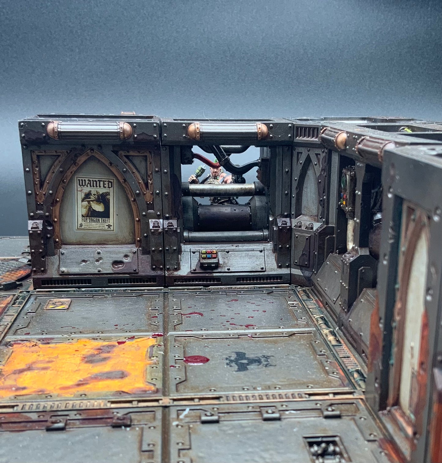 Zone Mortian, Piped Wall Single Section