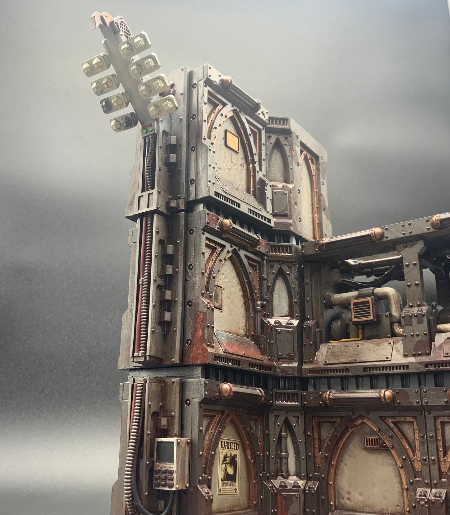 Zone Mortian, Light Tower